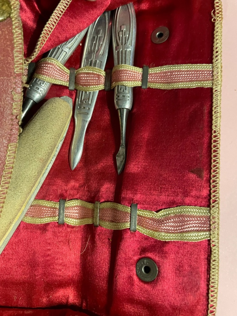 Antique Manicure Set #7873 - Picture 5 of 8